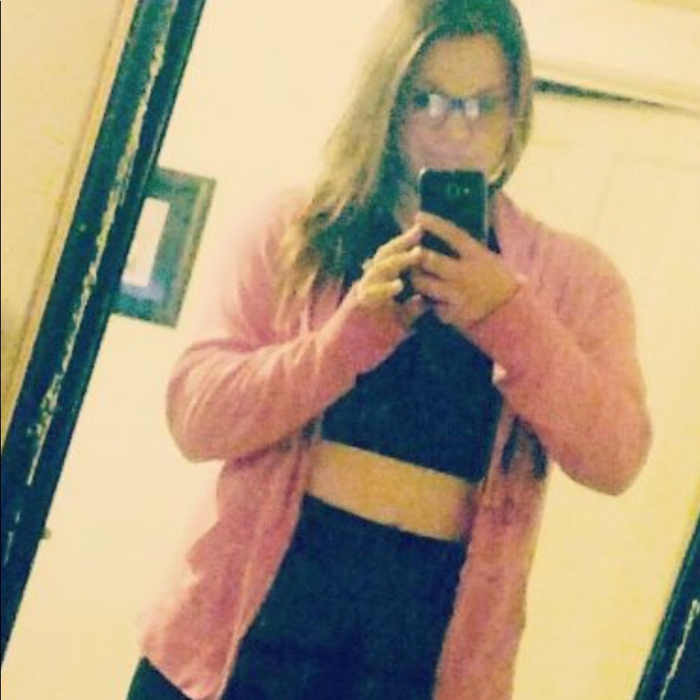 Meet your Posher, Danielle
